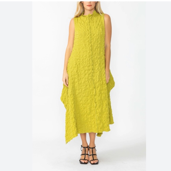 IC COLLECTION Dresses & Skirts - IC Collection Lime Sleeveless High Neck Textured Dress Merrow jacket XS